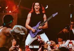 Sullivan King PLaying the Guitar Sullivan King Releases DnB Track, "The Beginning"
