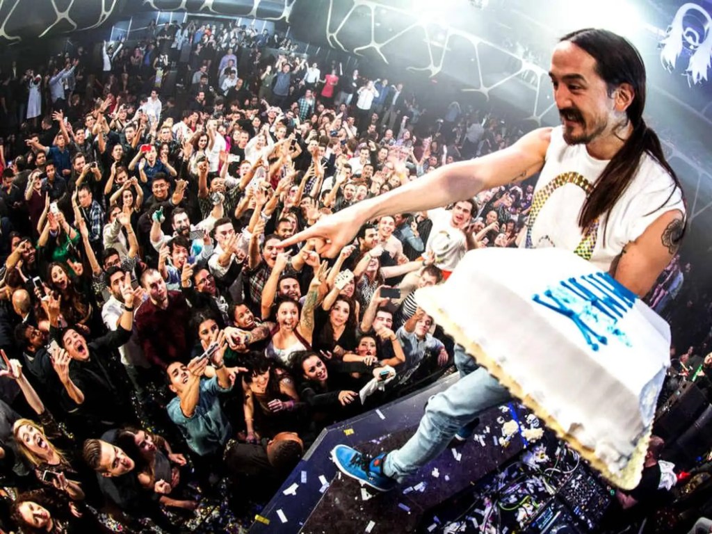 Steve Aoki Steve Aoki’s #AokiChallenge: Release Your Track on Dim Mak Records