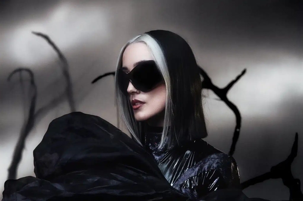 HAYLA Unveils Debut Album DUSK: A Journey to Solo Stardom HAYLA Debut Album release