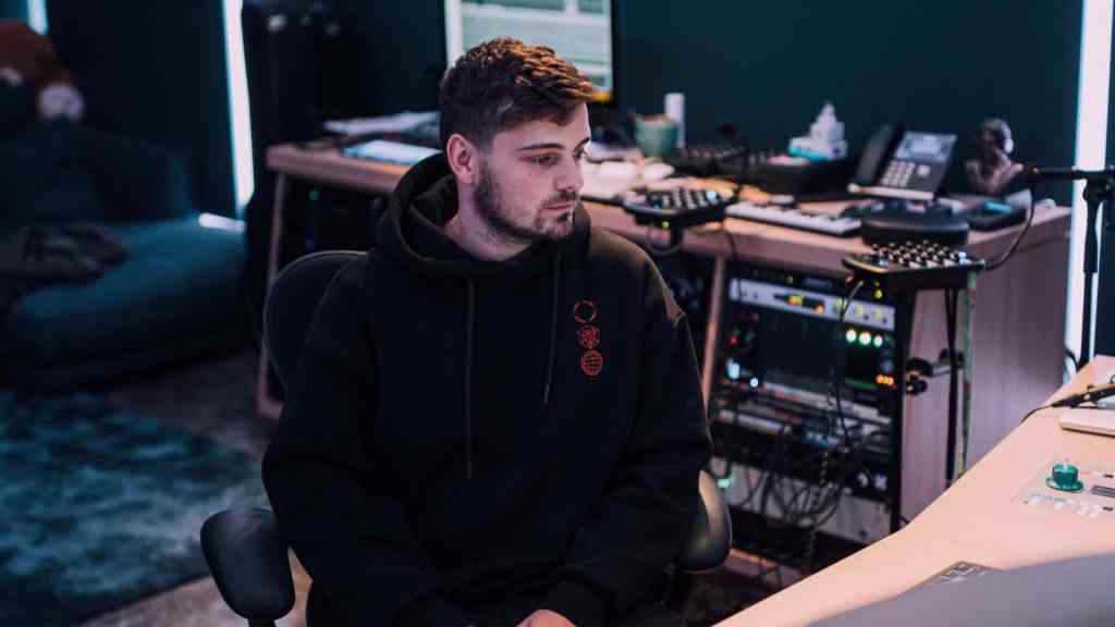 Martin Garrix in studio Martin Garrix to Headline Biggest UK Show Ever in 2025: Gunnersbury Park