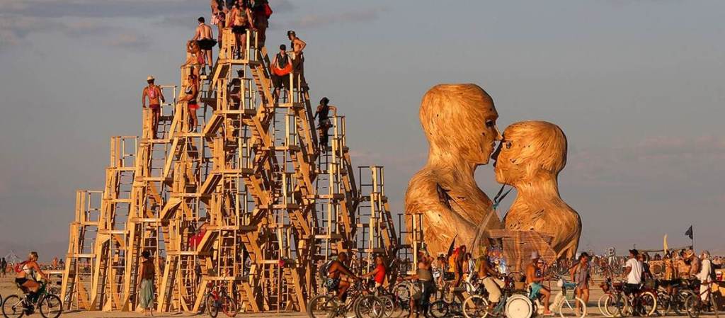 Burning Man image that shows togetherness What is Burning Man? Origin Story, Principles, & more