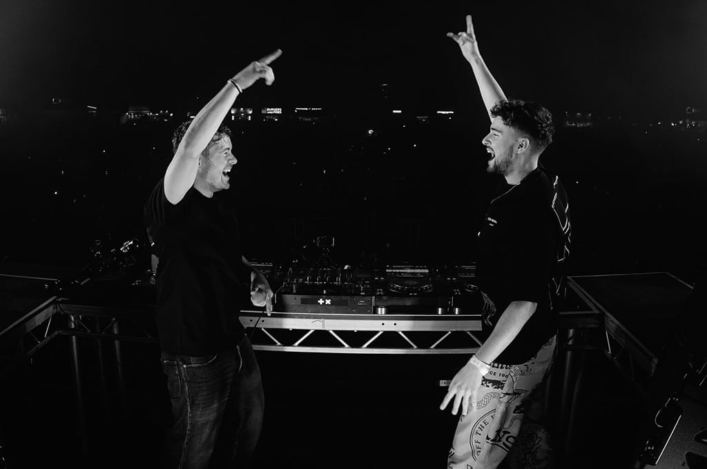 Martin Garrix Drops Drum & Bass Debut, "Set Me Free" with Arcando Martin Garrix and Arcando playing their new Drum and Bass song, Set Me Free