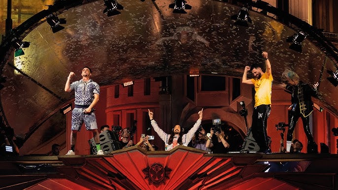 3 are legend at UMF Top 10 Most Watched DJ Sets EVER