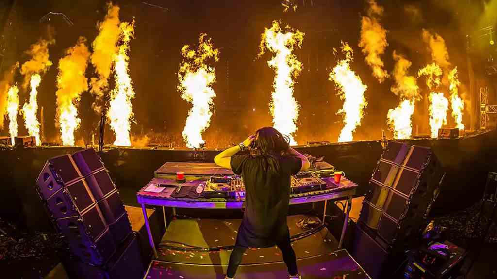 Skrillex UMF Top 10 Most Watched DJ Sets EVER