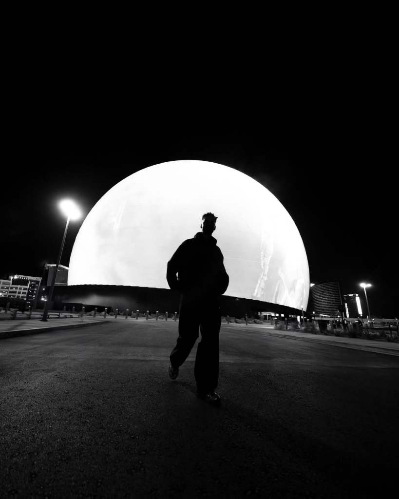 SnapInsta.to_475339874_18490440298052618_6132871200468864899_n Cassian las vegas sphere debut