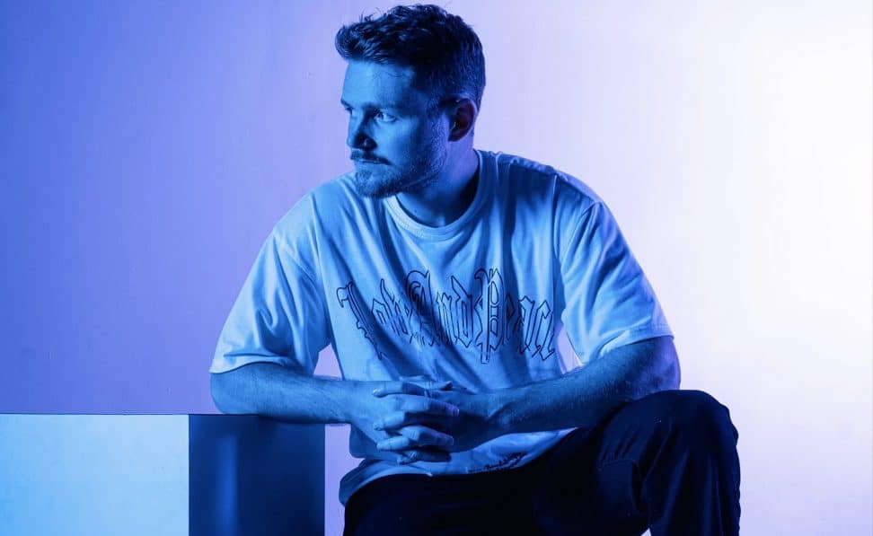 AVELLO Who is AVELLO?