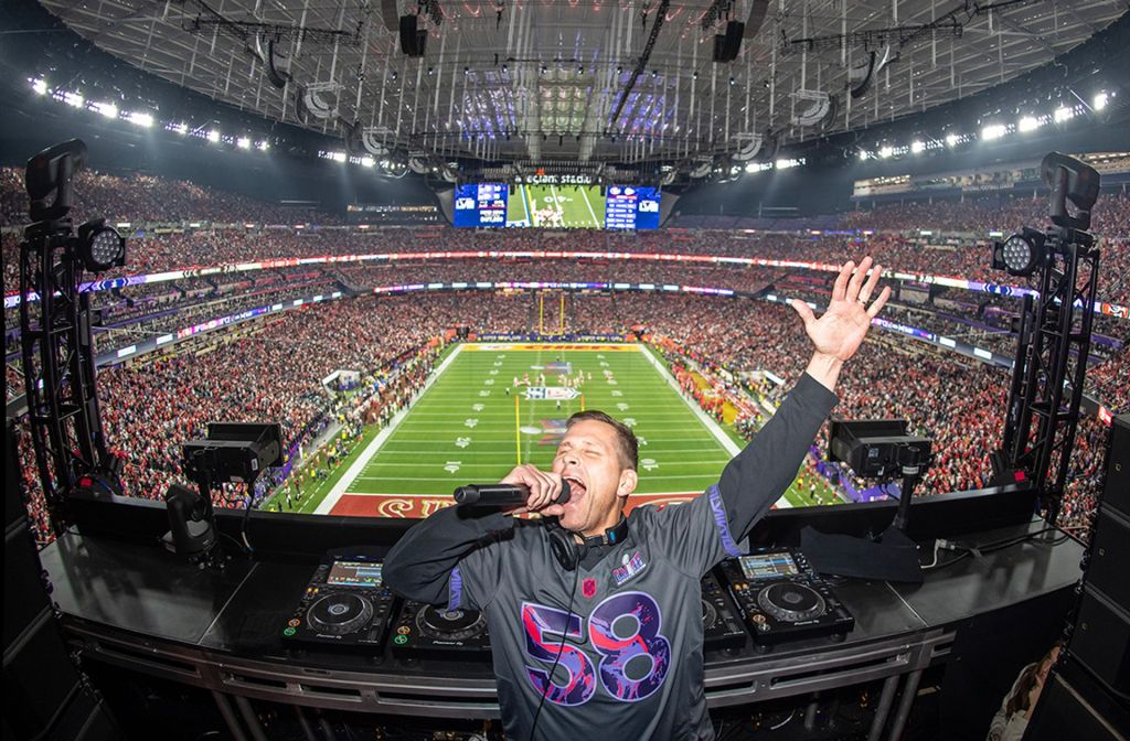 Kaskade Announces New Album ‘Undux’ Arriving Winter 2025 Kaskade performing live at the Super Bowl