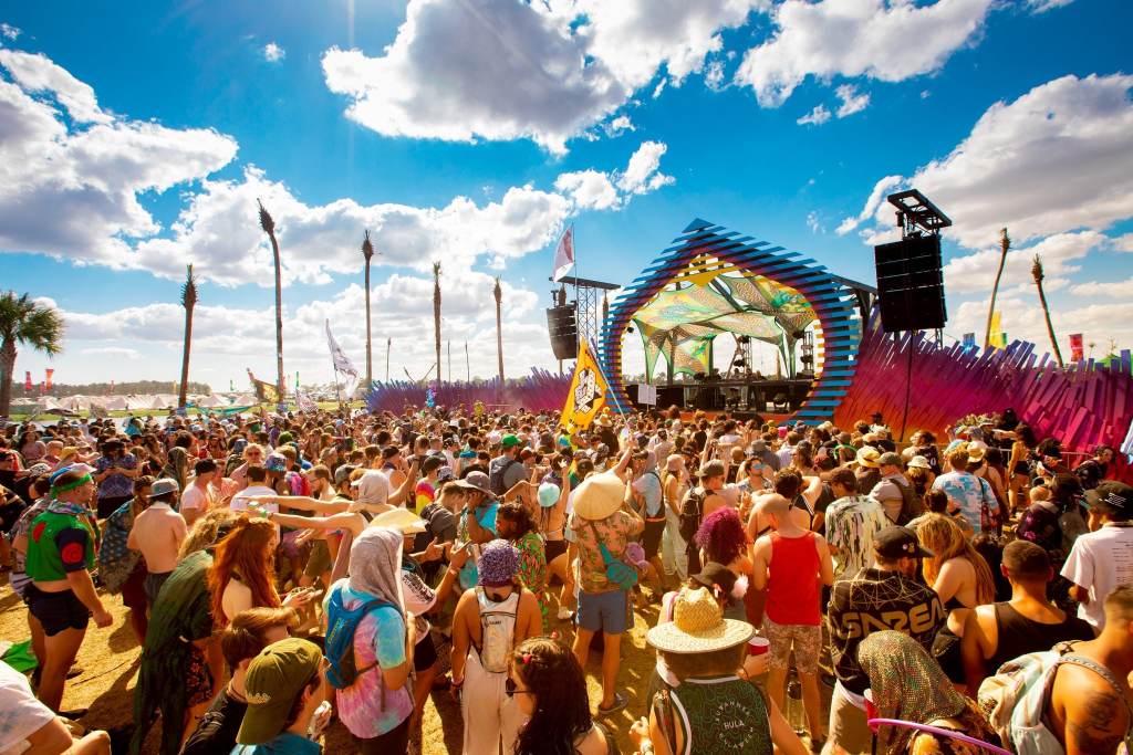 Okeechobee Music & Arts Festival 2026: Phase 1 Lineup & 10-Year Reunion Okeechobee Music Festival Mainstage